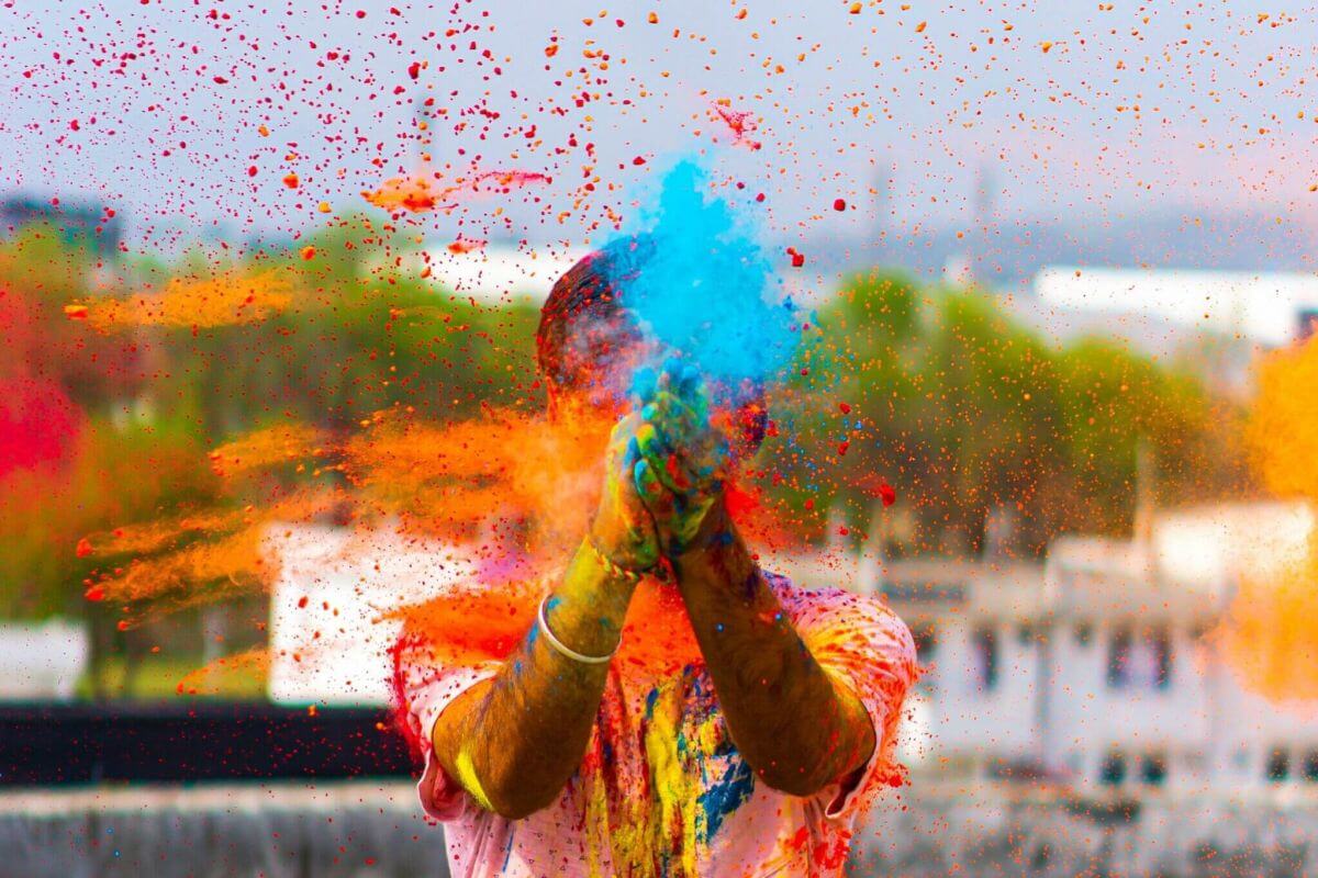 How to Make Colour Run Powder Stay in Your Shirt - Holi Colour Powder