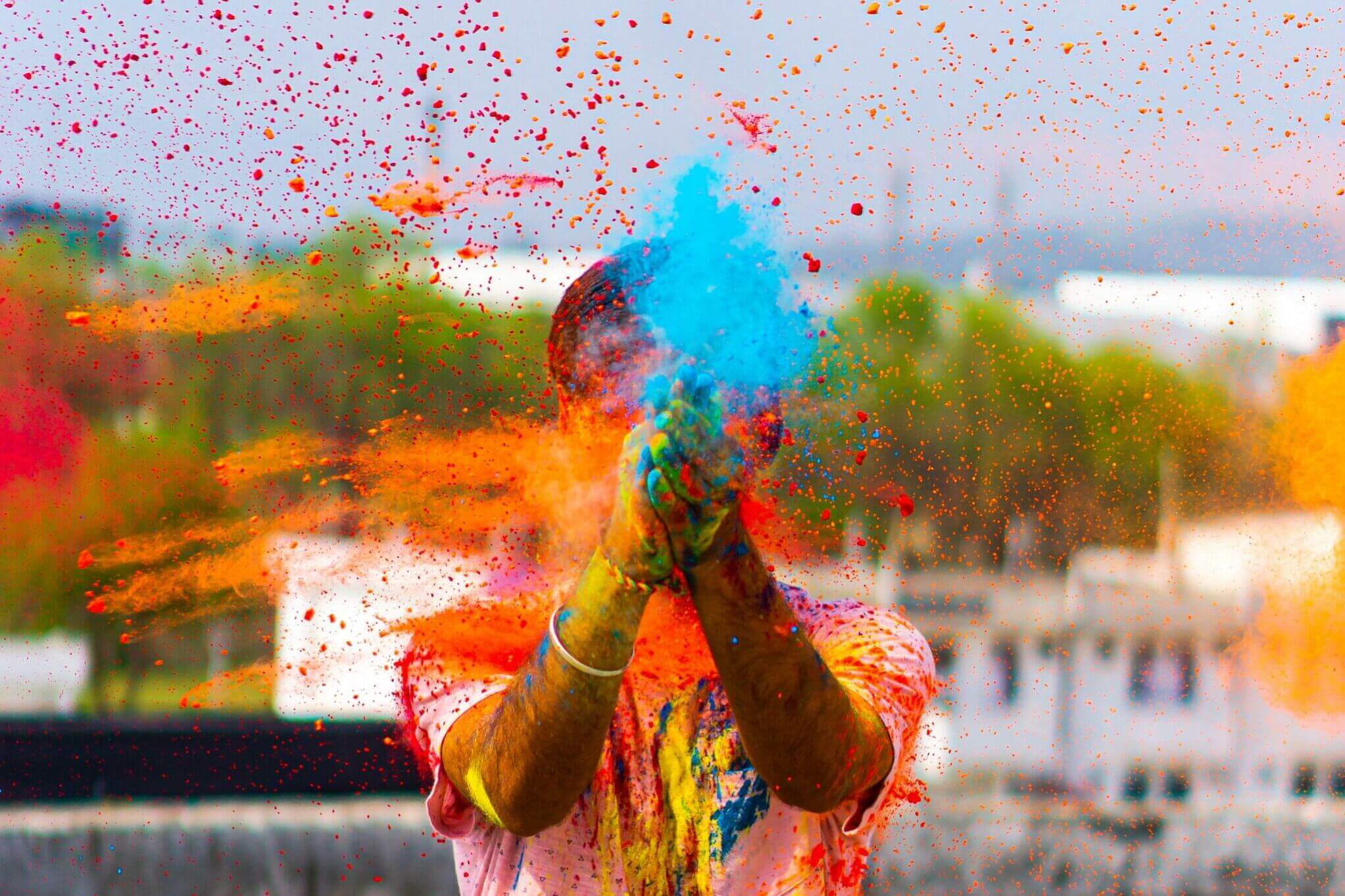 How to Make Colour Run Powder Stay in Your Shirt